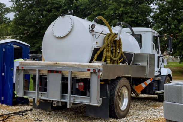Best Portable restroom trailer rental  in Paris, TX